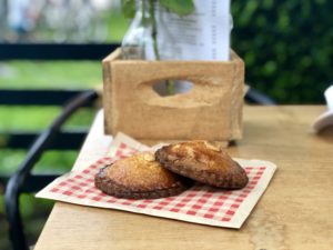 Wendy's gevulde koeken. Foto Sybylle Kroon